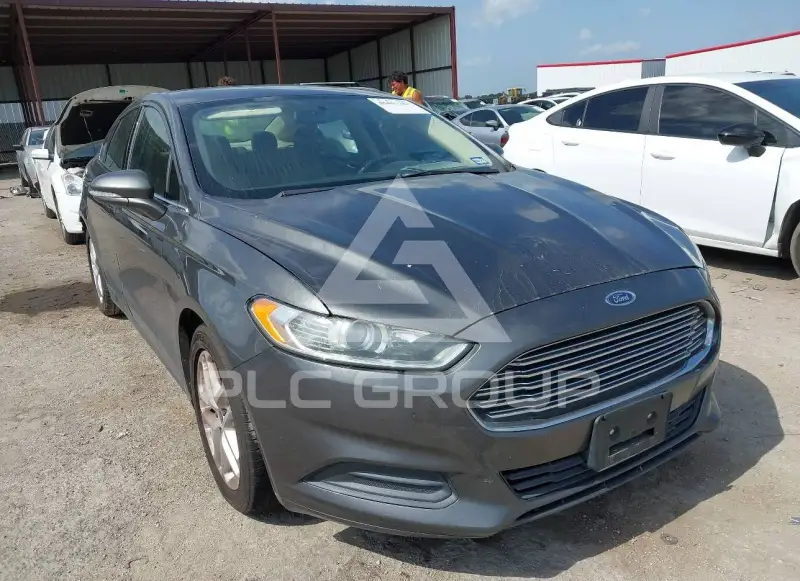 2016 Ford FUSION photo
