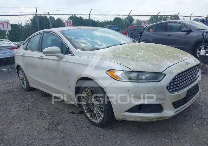 2016 Ford FUSION photo
