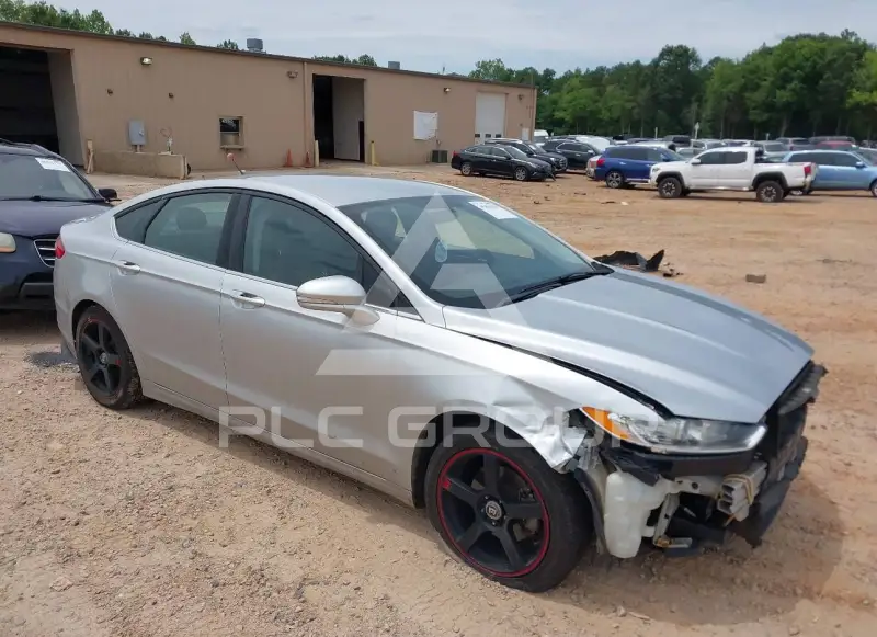 2016 Ford FUSION photo
