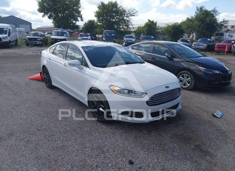 2016 Ford FUSION фото