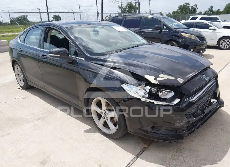 2016 Ford FUSION photo
