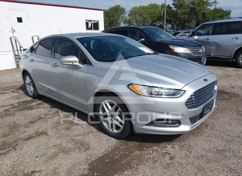 2016 Ford FUSION фото