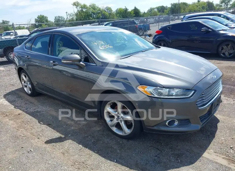 2016 Ford FUSION photo