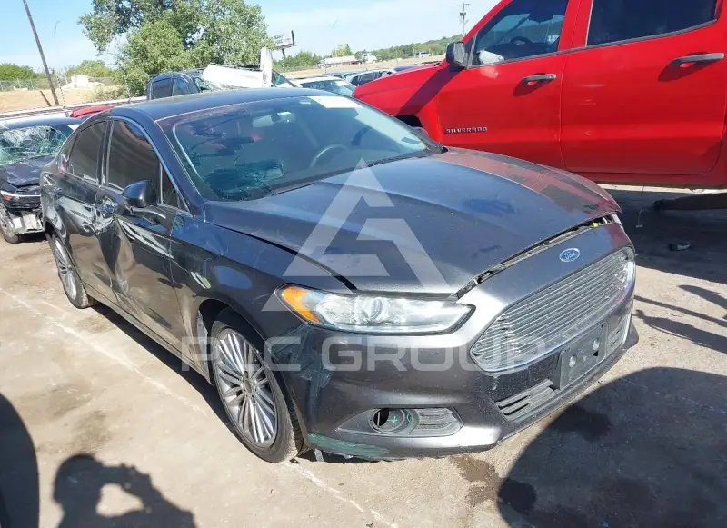2016 Ford FUSION photo
