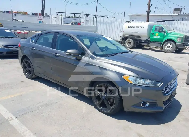 2016 Ford FUSION фото