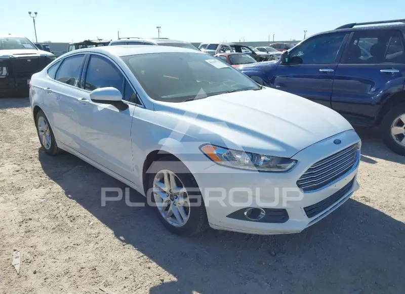 2016 Ford FUSION photo