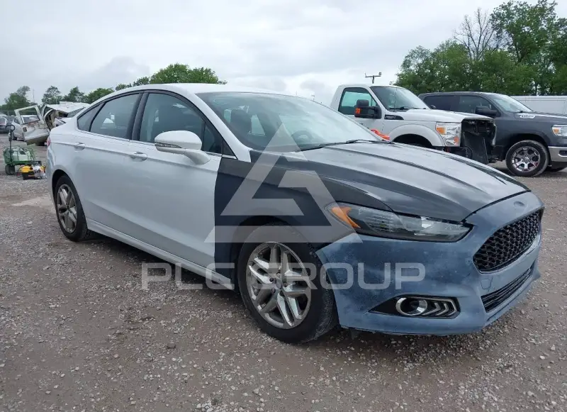 2016 Ford FUSION фото