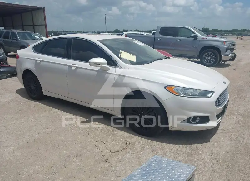 2016 Ford FUSION photo