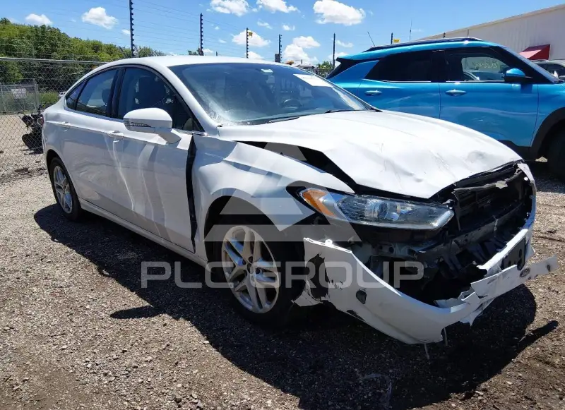 2016 Ford FUSION photo