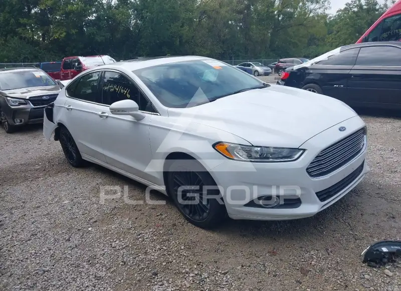 2016 Ford FUSION фото