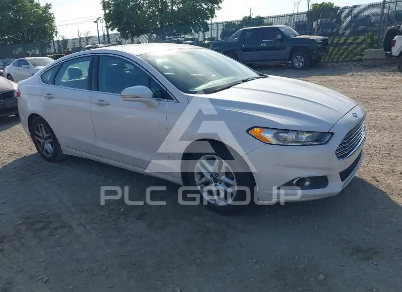 2016 Ford FUSION фото