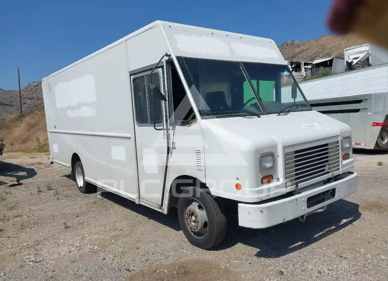 2016 Ford F-590 photo