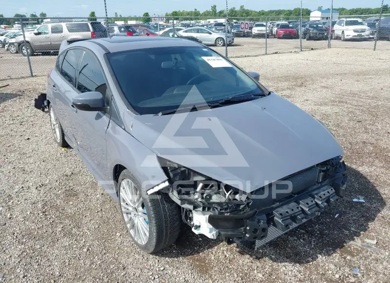 2016 Ford FOCUS photo