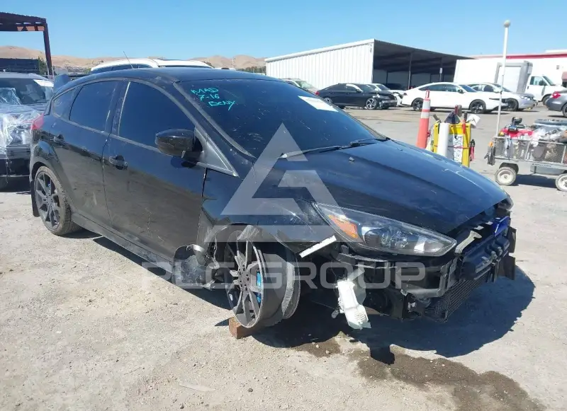 2016 Ford FOCUS фото