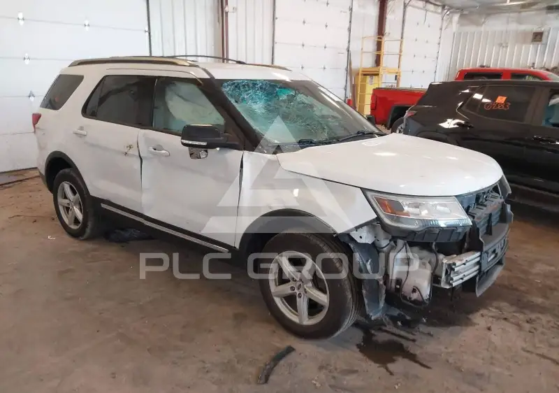 2016 Ford EXPLORER photo
