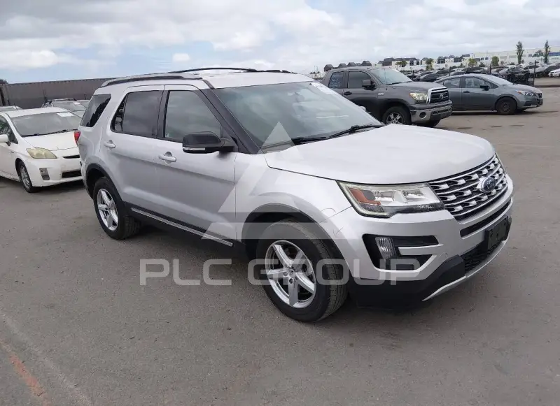2016 Ford EXPLORER photo