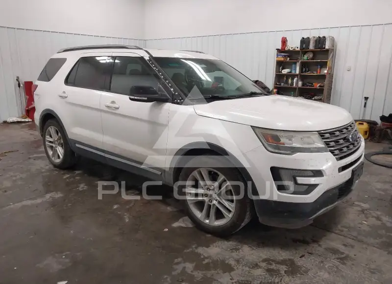 2016 Ford EXPLORER photo