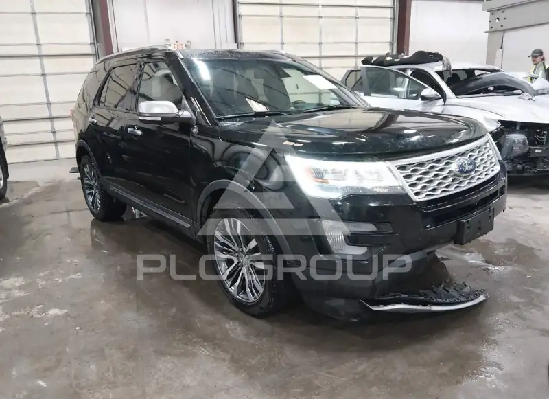 2016 Ford EXPLORER photo