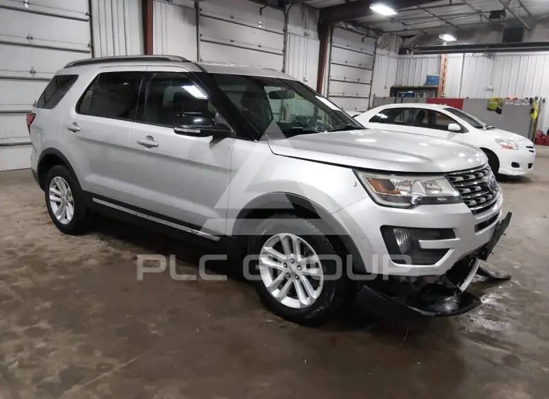 2016 Ford EXPLORER photo