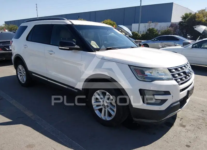 2016 Ford EXPLORER photo