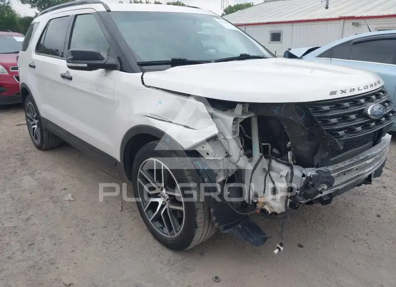 2016 Ford EXPLORER photo