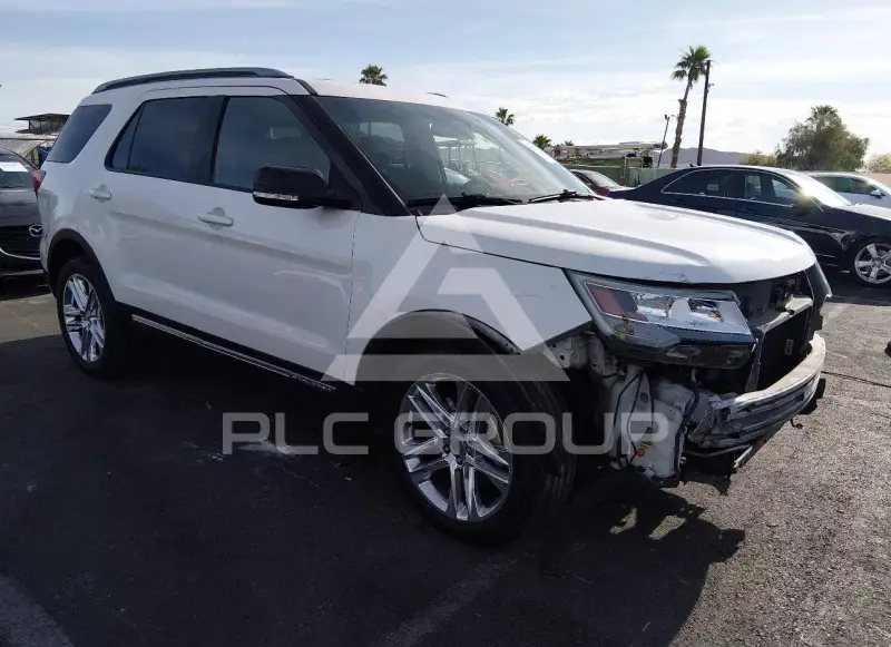 2016 Ford EXPLORER photo