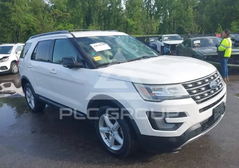 2016 Ford EXPLORER photo