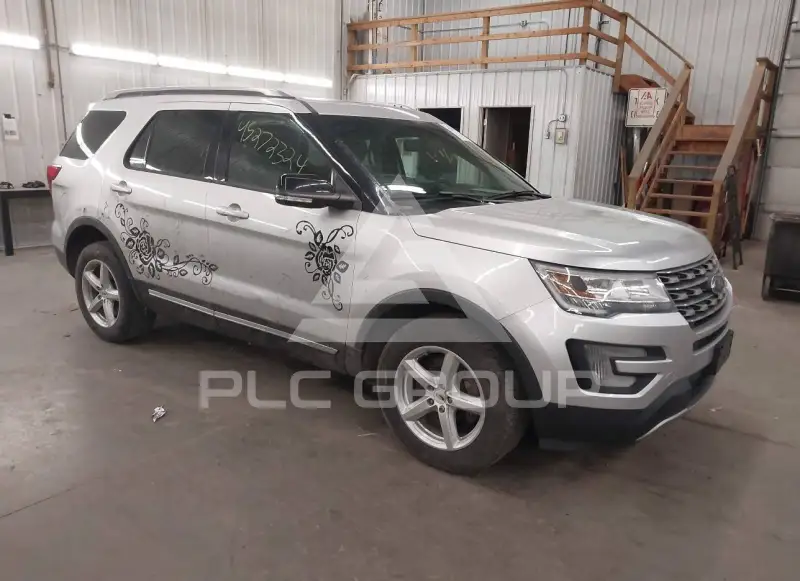2016 Ford EXPLORER photo