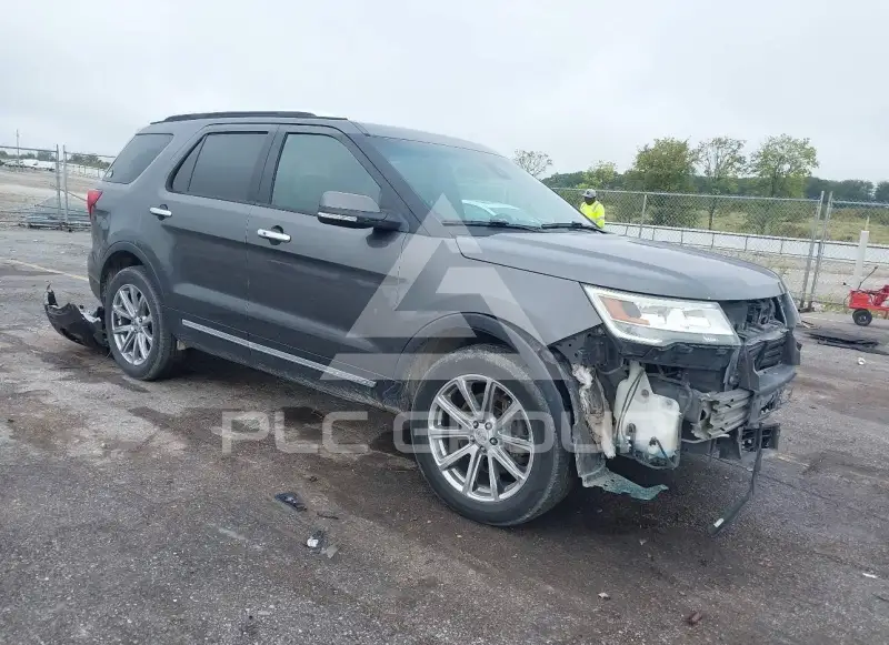 2016 Ford EXPLORER фото