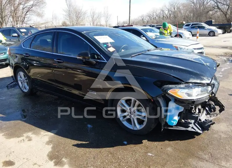 2016 Ford FUSION photo
