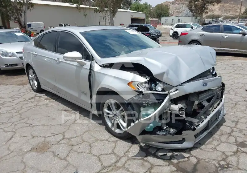 2016 Ford FUSION фото