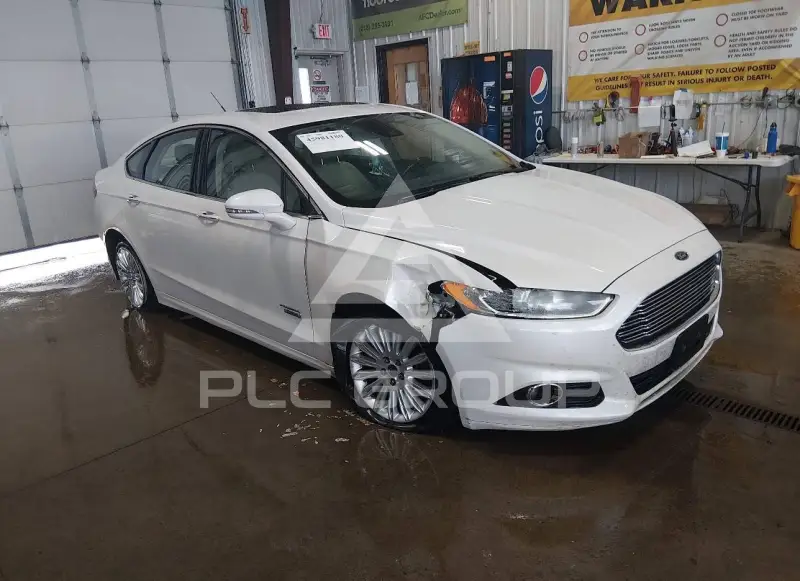 2016 Ford FUSION photo