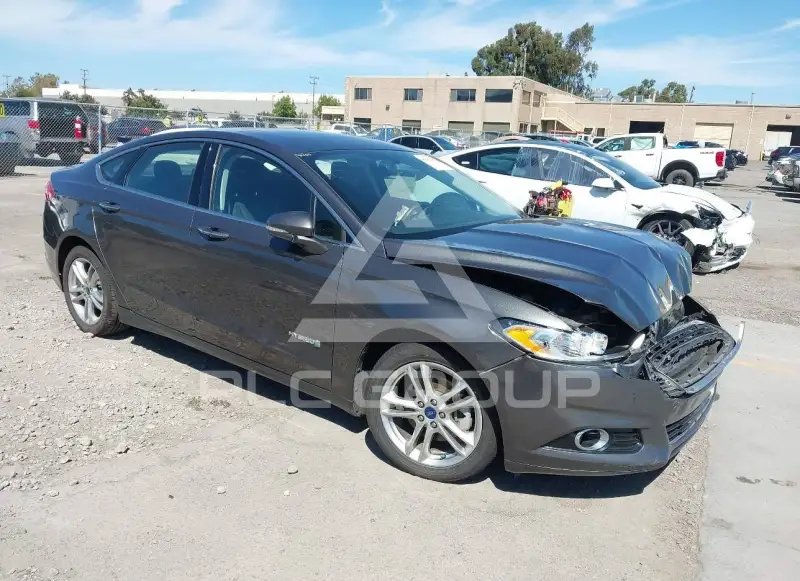 2016 Ford FUSION photo