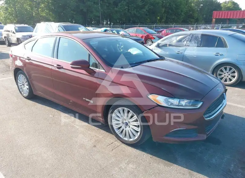 2016 Ford FUSION фото