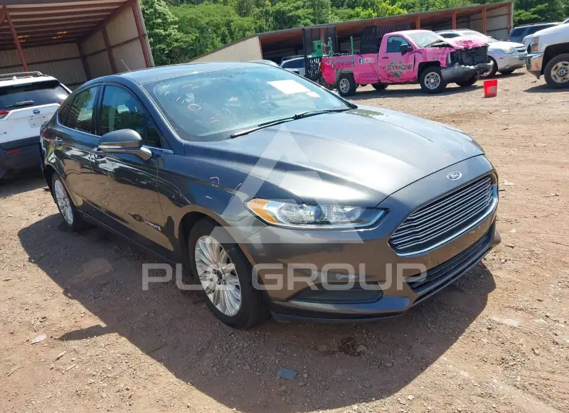 2016 Ford FUSION photo