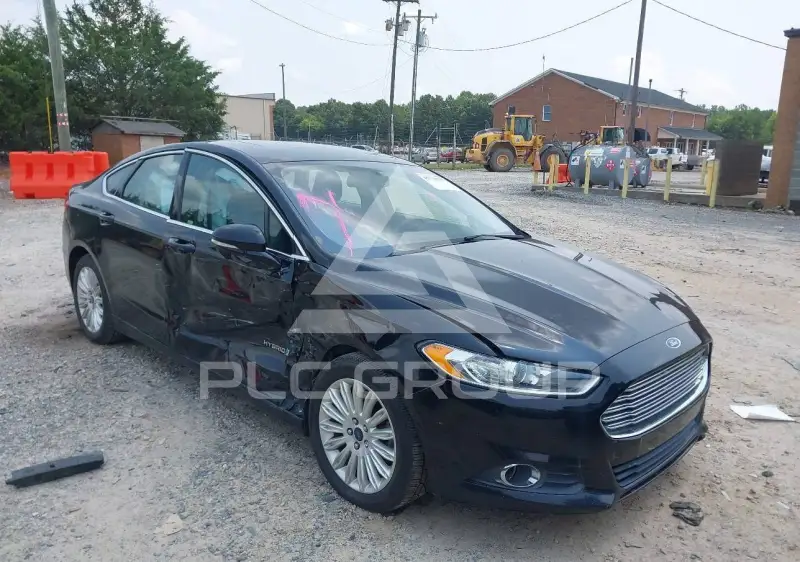 2016 Ford FUSION фото