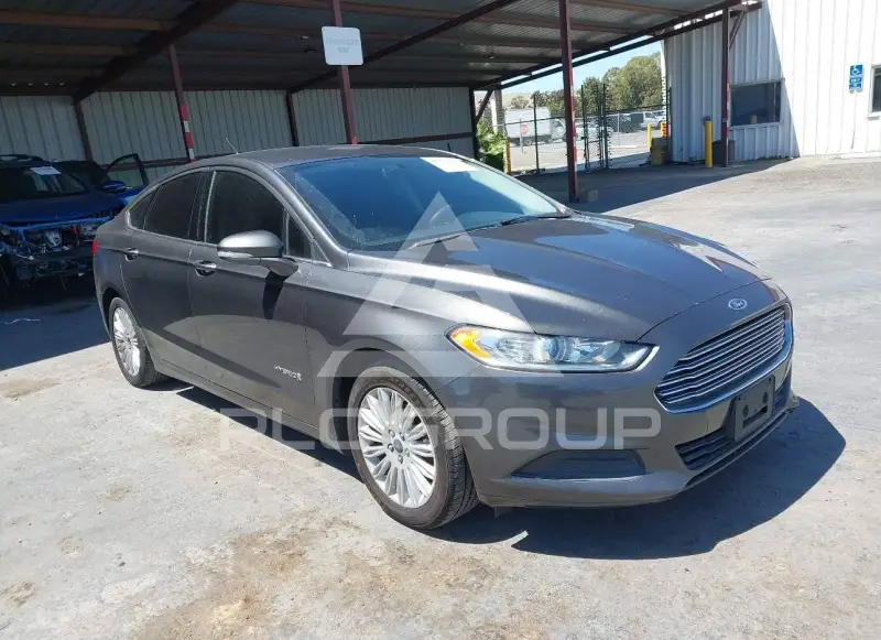 2016 Ford FUSION photo