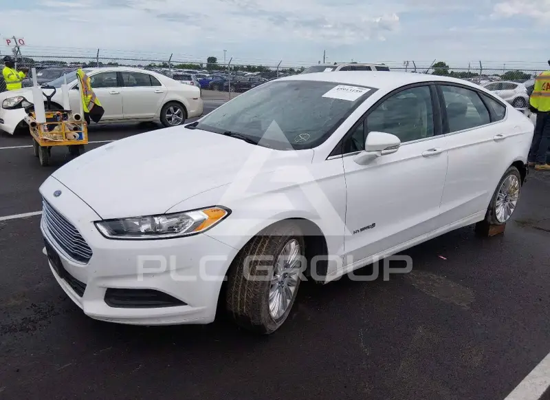 2016 Ford FUSION фото