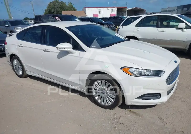 2016 Ford FUSION фото