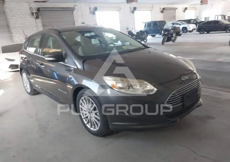 2016 Ford FOCUS фото