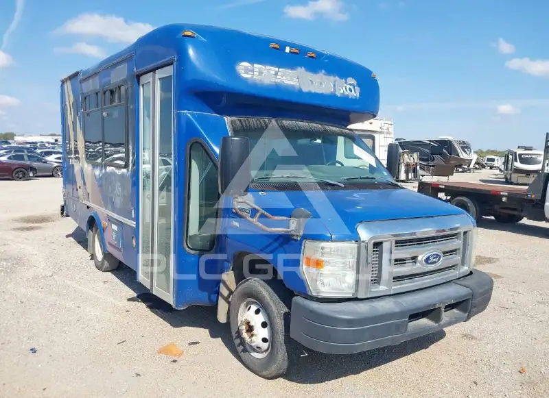 2016 Ford E-350 photo