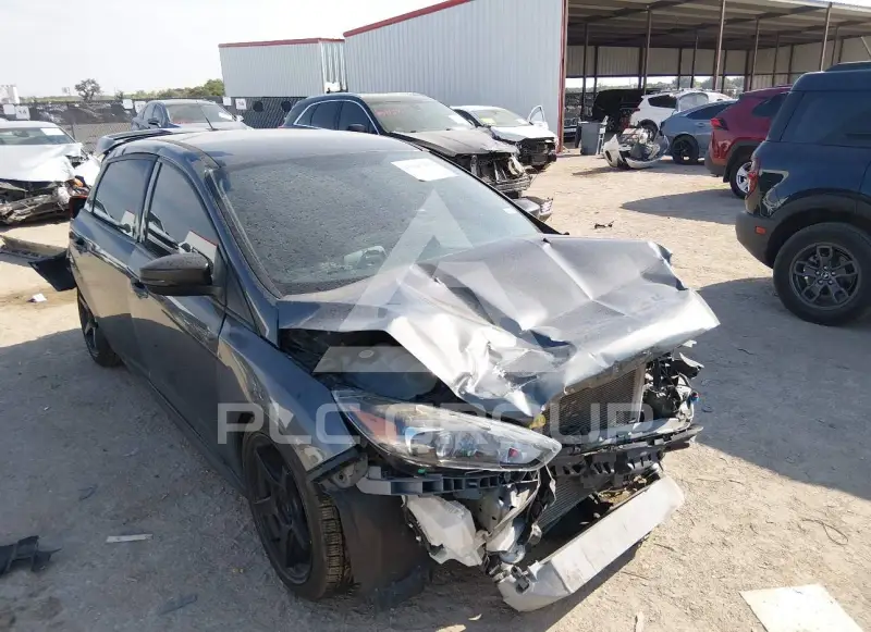 2016 Ford FOCUS фото