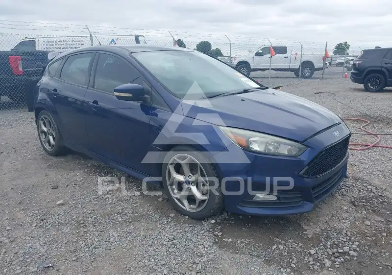 2016 Ford FOCUS photo