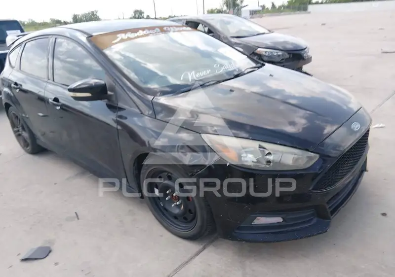 2016 Ford FOCUS фото