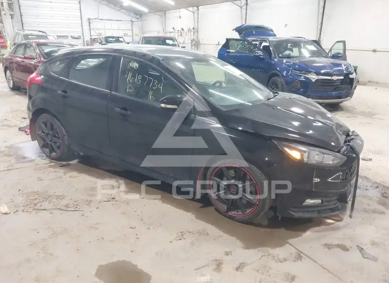 2016 Ford FOCUS фото