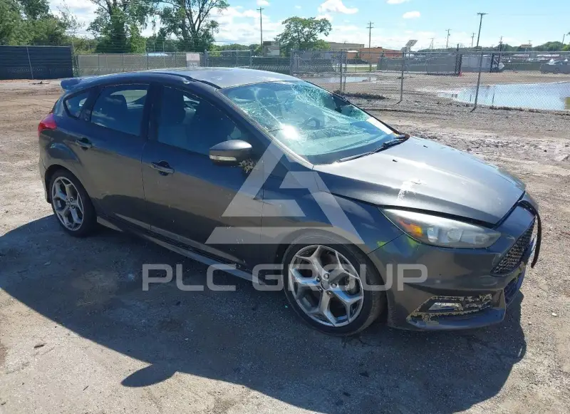 2016 Ford FOCUS фото