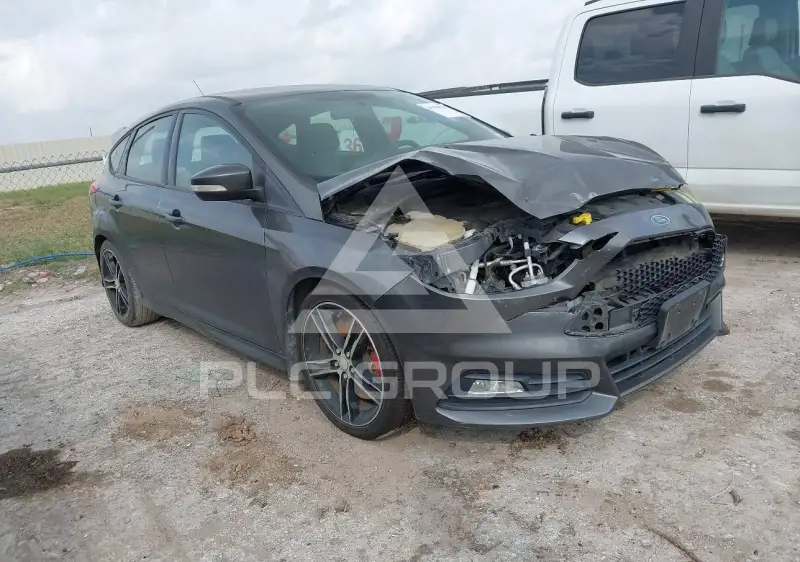 2016 Ford FOCUS фото