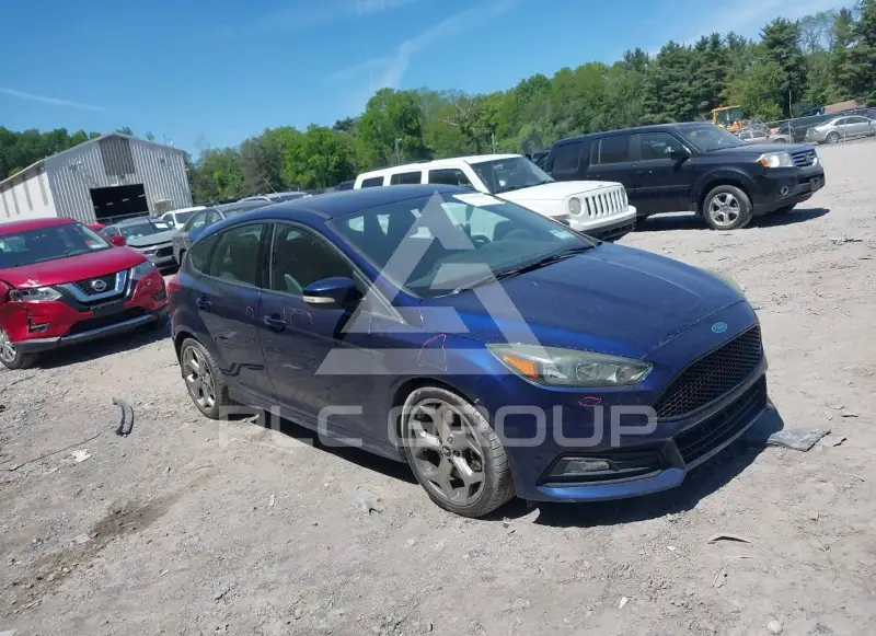 2016 Ford FOCUS фото