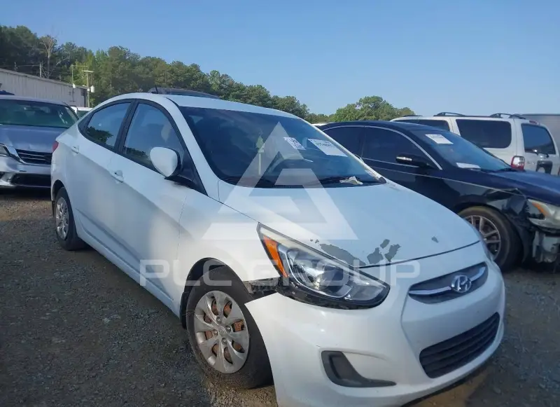 2016 Hyundai Accent photo