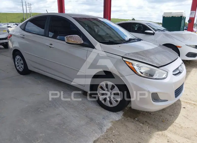 2016 Hyundai Accent photo